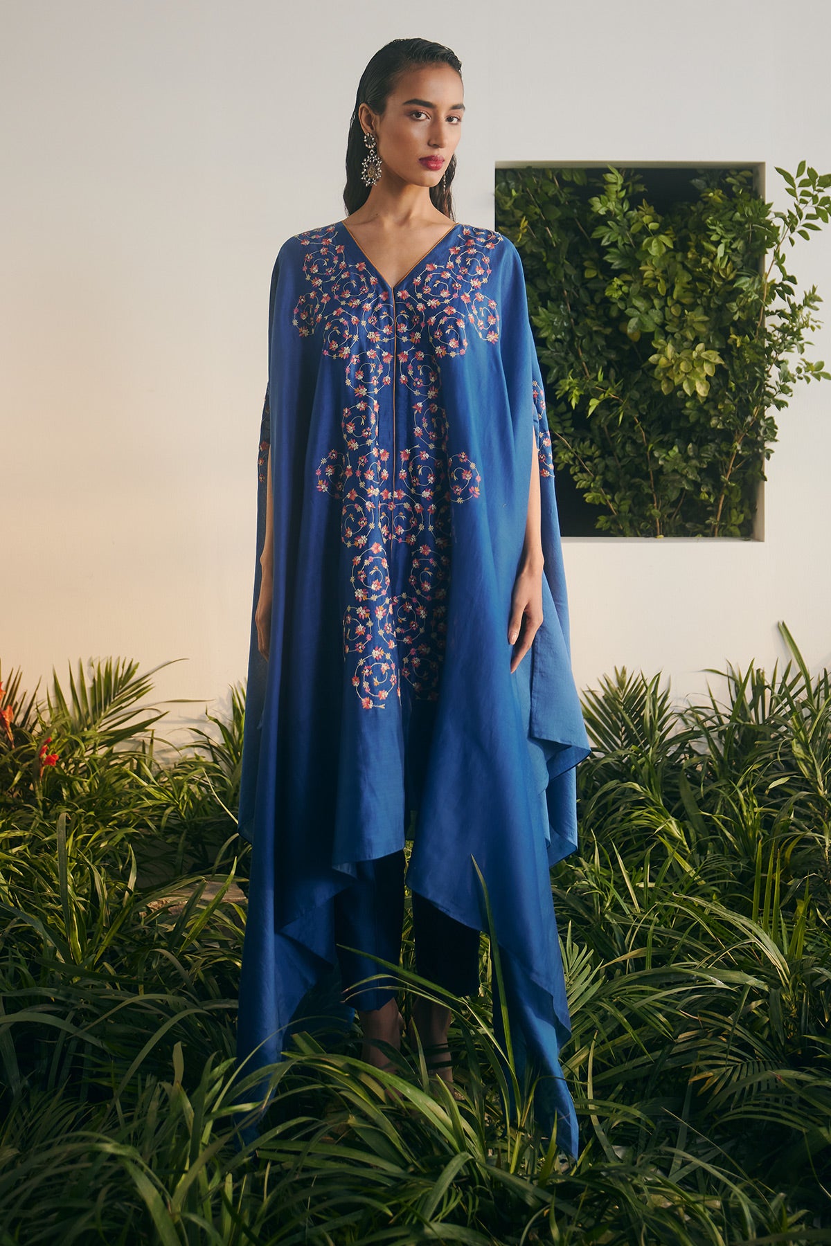 Alya Cape set