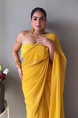 Gurleen Gambhir in Sunheri Kalki Cape set