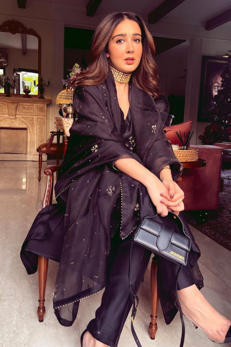 Sanjana Batra in Black Alma Kurta Set