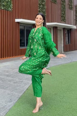 Parisa Barkzi in Mahira Kurta Set