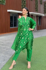 Parisa Barkzi in Mahira Kurta Set