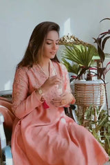 Surbhi Sethi Dua in Salmon Zayra Kurta Set
