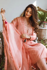 Surbhi Sethi Dua in Salmon Zayra Kurta Set