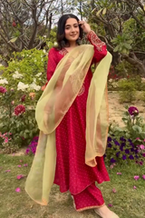 SCARLET MIRAYA KURTA SET