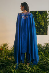 Alyaa Cape Set