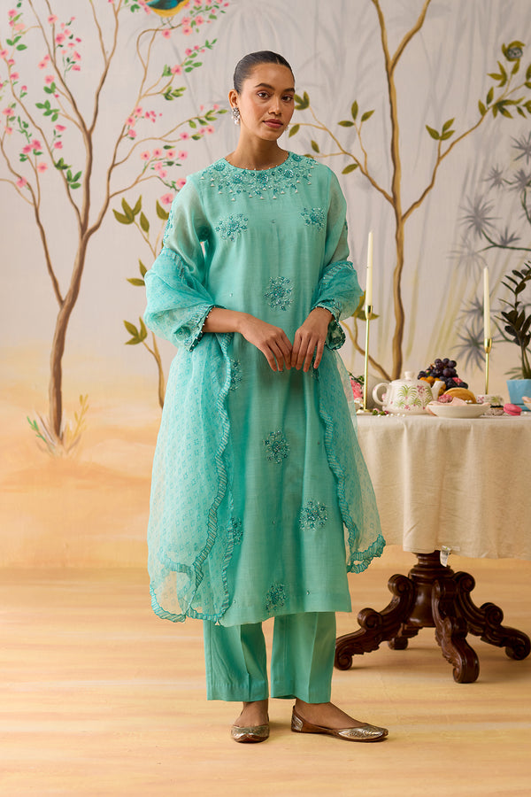 VEDIKA KURTA SET