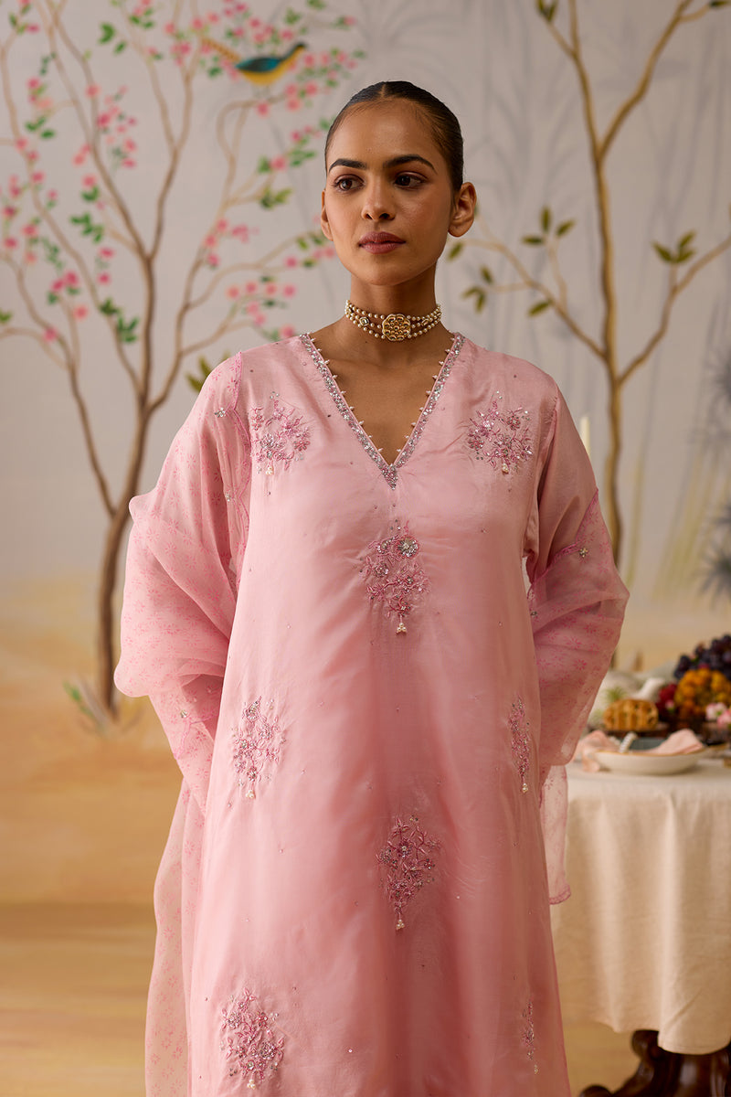 ZUNAIRA KURTA SET