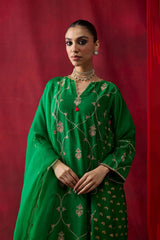 Aishani P Maini  in Mahira Kurta Set