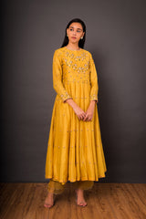 Sunheri Faiza Peshwas set