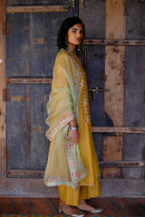 SUNHERI TULIKA KURTA SET