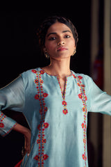 AQUA VAMI KURTA SET