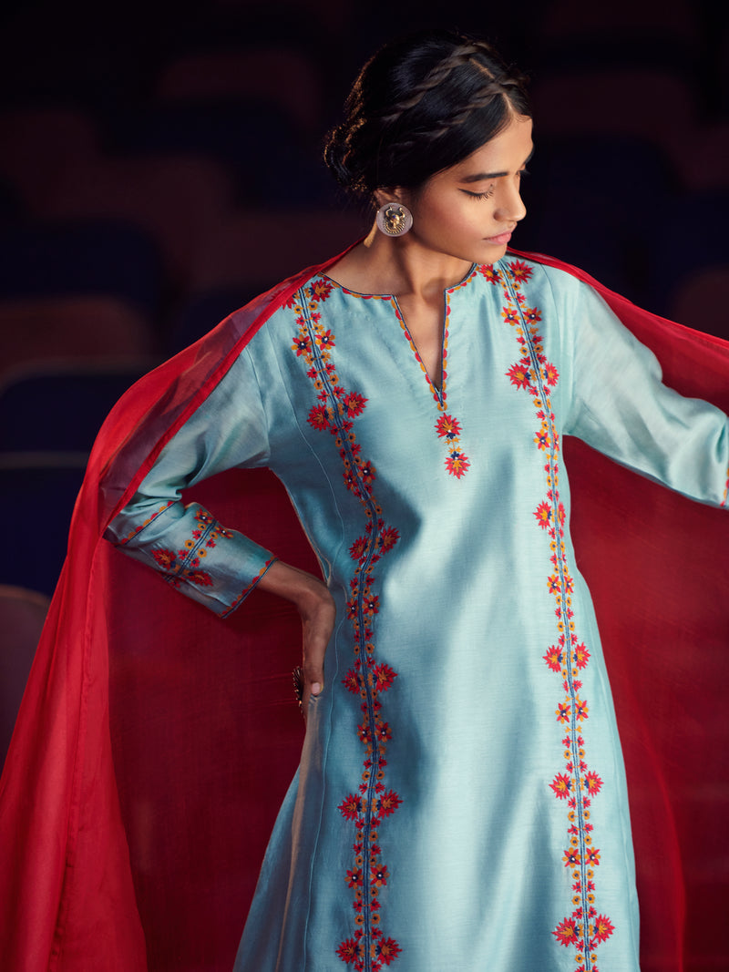 AQUA VAMI KURTA SET