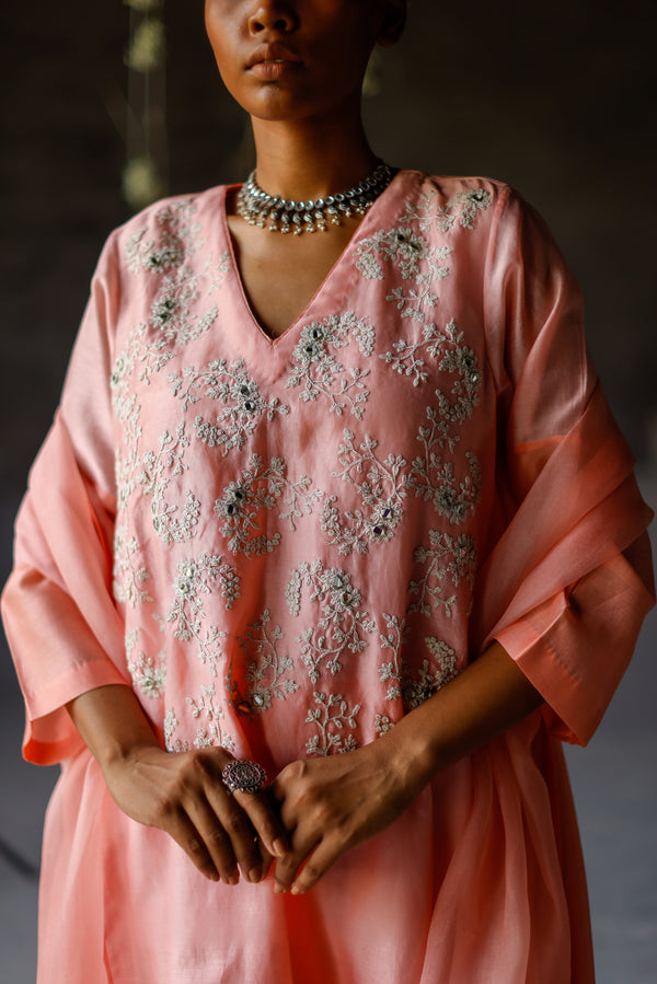 Gulabi Zariha Kurta Set