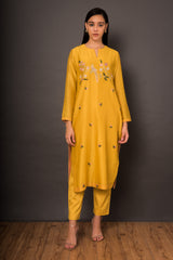 Sunheri Parinda Kurta set